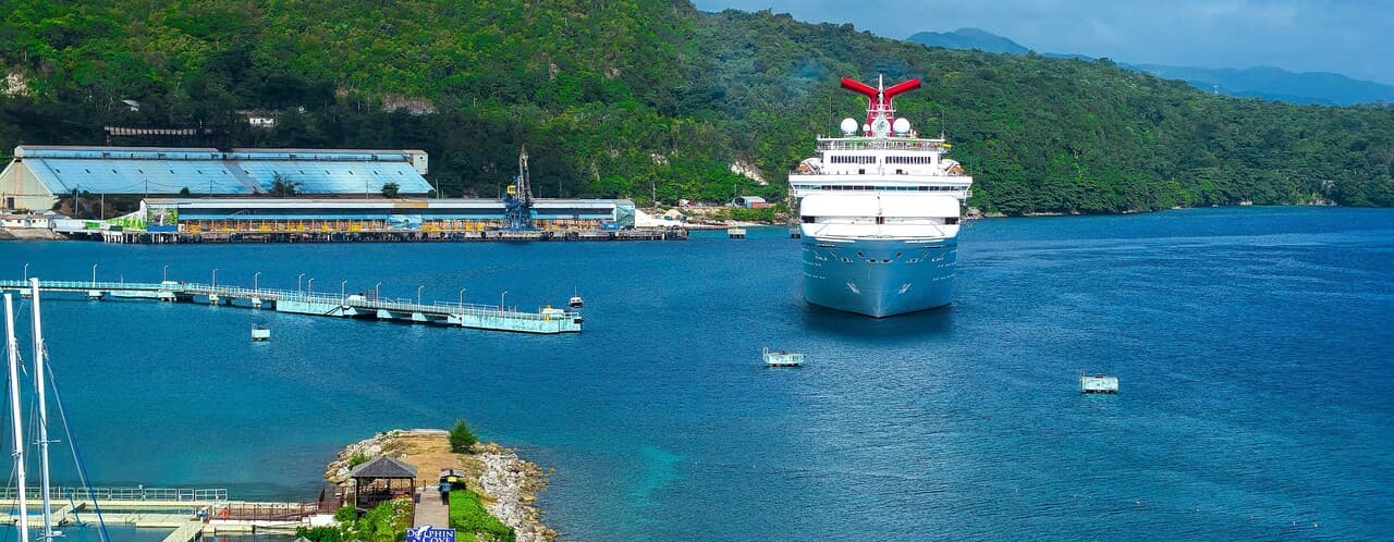 SUSTAINABLE SHIPPING: CAN HYDROGEN CLEAN UP THE SHIPPING INDUSTRY?